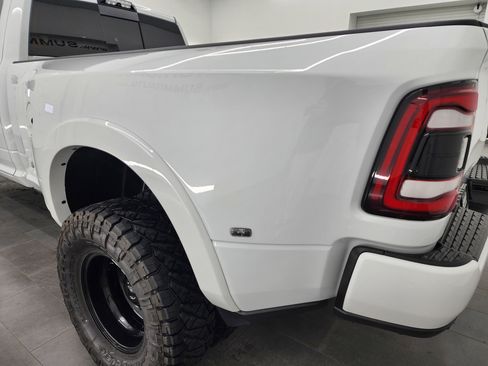 Used 2021 RAM 3500 Laramie w/ Night Edition image 32