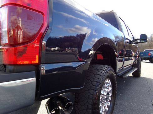 Used 2021 Ford F250 XLT w/ XLT Premium Package AWD/4WD image 9