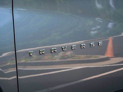 Used 2023 Chevrolet Traverse LT w/ LT Premium Package FWD image 26
