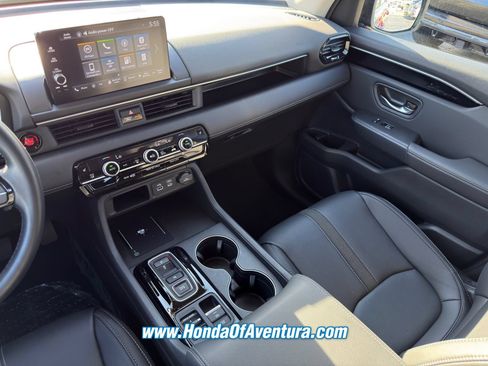 Certified 2025 Honda Pilot EX-L image 16