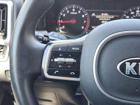 Certified 2021 Kia Sorento EX w/ Panoramic Sunroof Package image 27