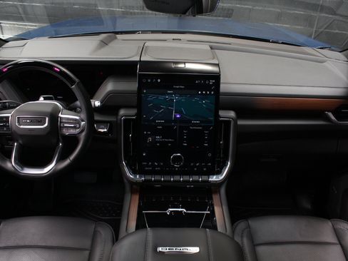Used 2025 GMC Yukon Denali w/ Denali Reserve Package AWD/4WD image 33