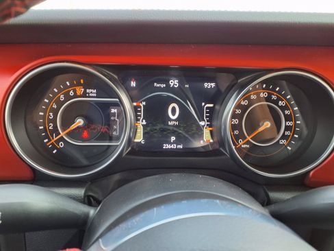 Used 2023 Jeep Gladiator Rubicon w/ Trailer Tow Package AWD/4WD image 13