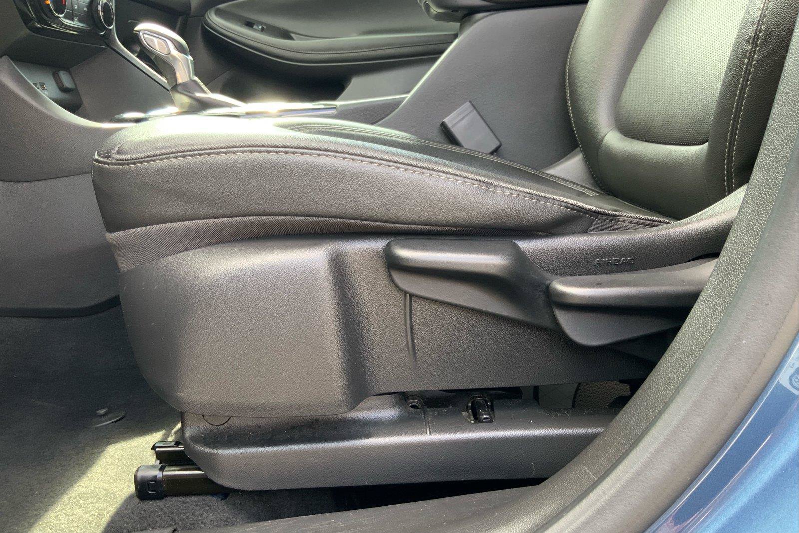 Used 2024 Buick Encore GX Sport Touring AWD/4WD image 19