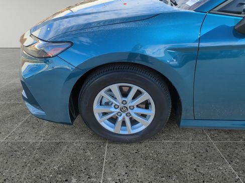 Used 2025 Toyota Camry LE image 14