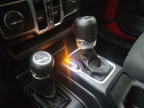 Used 2021 Jeep Wrangler Unlimited Willys image 26