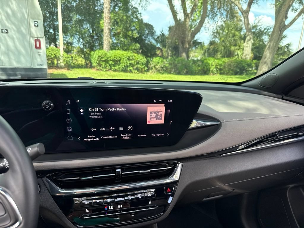 Used 2025 Buick Envista Avenir FWD image 64