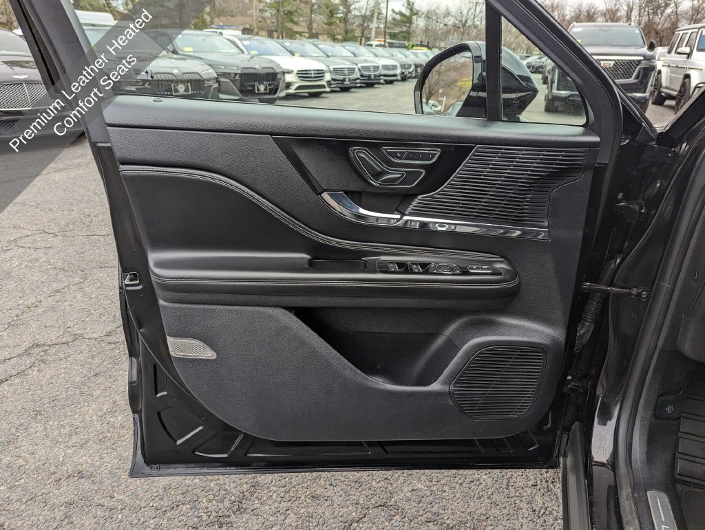 Used 2020 Lincoln Corsair AWD w/ Premium Package image 13