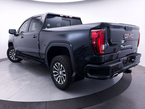 Used 2023 GMC Sierra 1500 AT4 w/ Technology Package AWD/4WD image 3