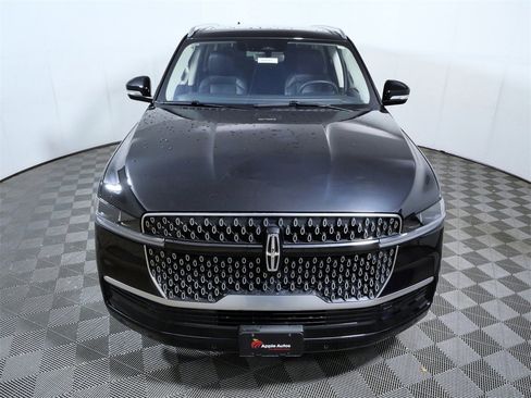 New 2025 Lincoln Navigator L Reserve image 3