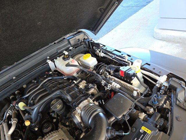 Used 2022 Jeep Wrangler Unlimited Sahara AWD/4WD image 73