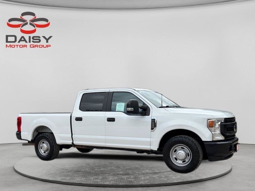 Used 2022 Ford F250 XL w/ Power Equipment Group RWD image 3