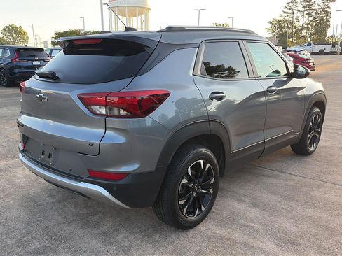 Used 2021 Chevrolet TrailBlazer LT w/ Convenience Package image 2