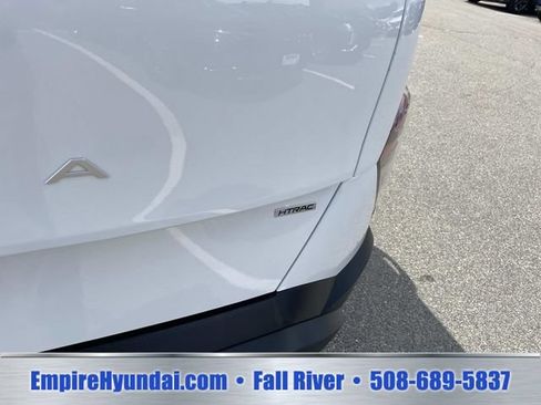 Used 2024 Hyundai Kona SEL AWD/4WD image 5