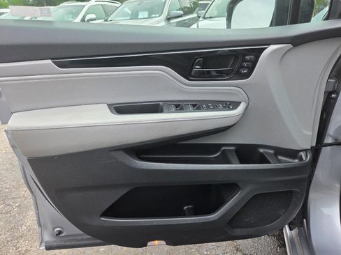 Used 2018 Honda Odyssey Elite image 17