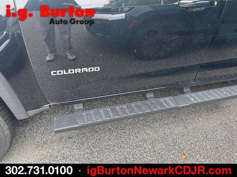 Used 2017 Chevrolet Colorado Z71 AWD/4WD image 5
