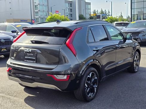 Certified 2023 Kia Niro Wave FWD image 6