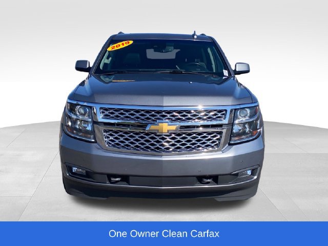 Used 2019 Chevrolet Suburban LT w/ LT Signature Package AWD/4WD image 2