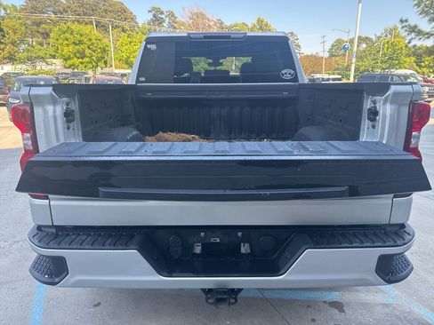 Used 2022 Chevrolet Silverado 1500 Custom w/ Safety Confidence Package image 7