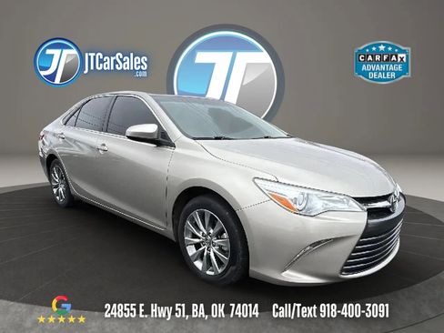 Used 2015 Toyota Camry XLE image 1