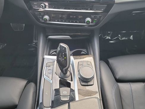 Used 2020 BMW 540i w/ M Sport Package RWD image 18