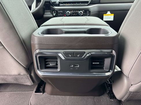 New 2026 GMC Sierra 1500 SLT w/ SLT Premium Plus Package AWD/4WD image 9