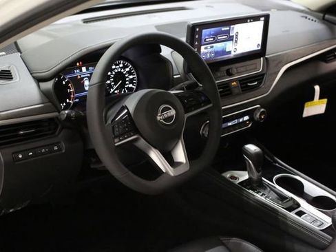 New 2025 Nissan Altima 2.5 SL image 7