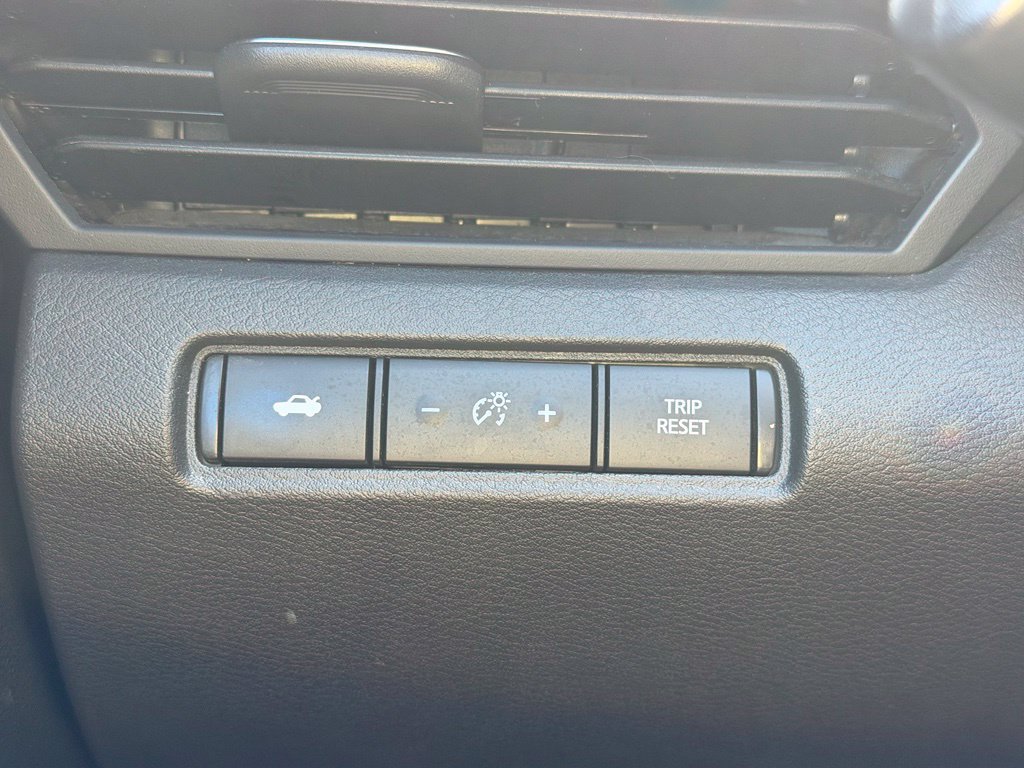 Used 2025 Nissan Altima 2.5 SV AWD/4WD image 11