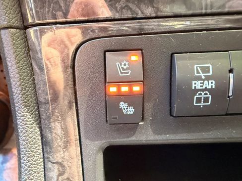 Used 2012 GMC Acadia Denali AWD/4WD image 20