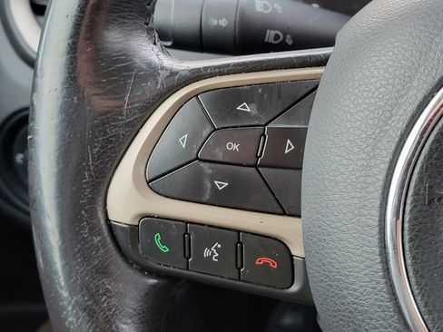 Used 2016 Jeep Renegade Latitude image 26