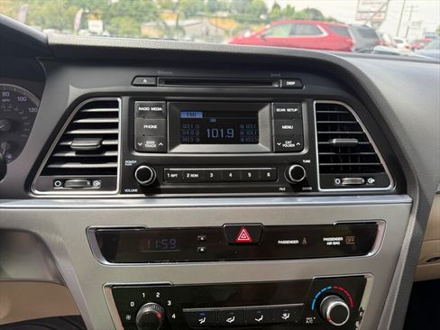 Used 2015 Hyundai Sonata SE w/ Winter Package FWD image 24