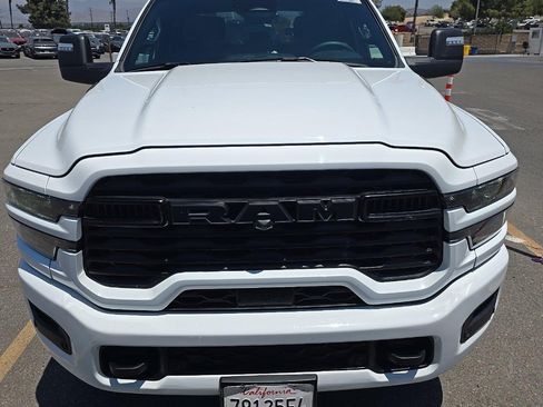 Used 2025 RAM 2500 Big Horn AWD/4WD image 3