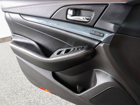 Used 2023 Nissan Maxima SR w/ Sport Mat Group FWD image 23