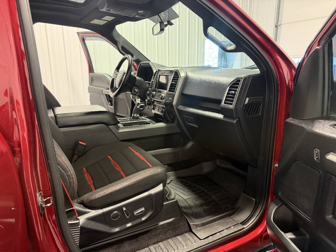 Used 2016 Ford F150 XLT w/ Equipment Group 302A Luxury AWD/4WD image 18