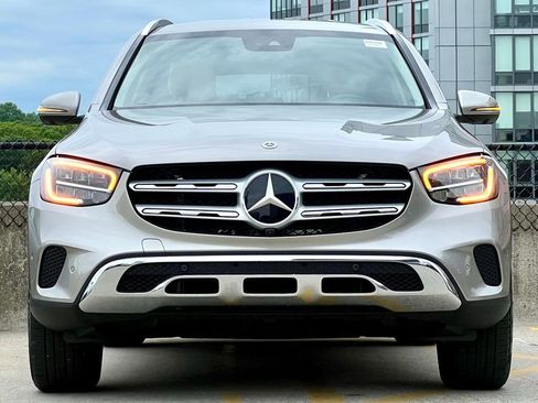 Used 2022 Mercedes-Benz GLC 300 4MATIC image 3