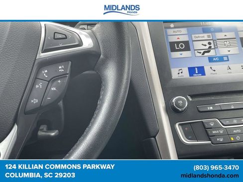 Used 2017 Ford Fusion SE w/ Equipment Group 201A FWD image 22