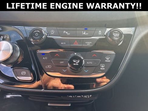 New 2025 Chrysler Voyager LX image 26