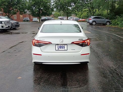 Certified 2025 Honda Civic Sport Touring image 4