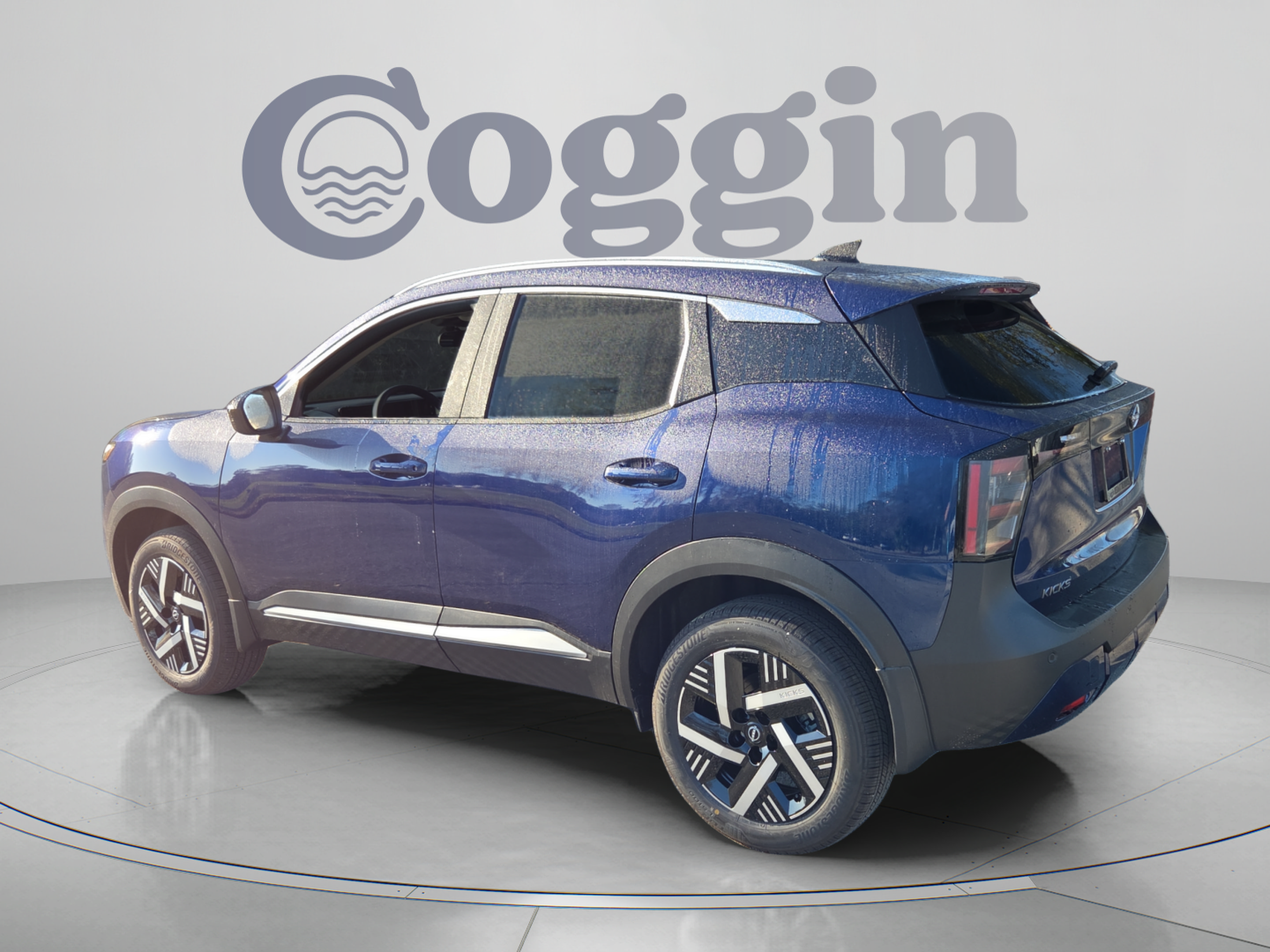 Used 2026 Nissan Kicks SV FWD image 3
