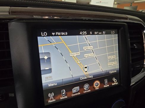 Used 2015 RAM 1500 Laramie w/ Convenience Group AWD/4WD image 30