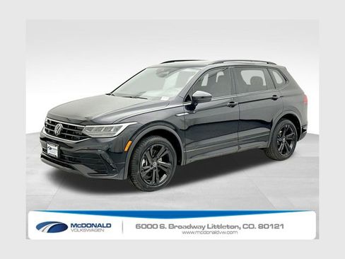 Used 2023 Volkswagen Tiguan SE R-Line image 1