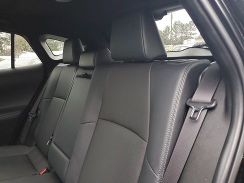 Used 2024 Toyota Venza Limited image 13