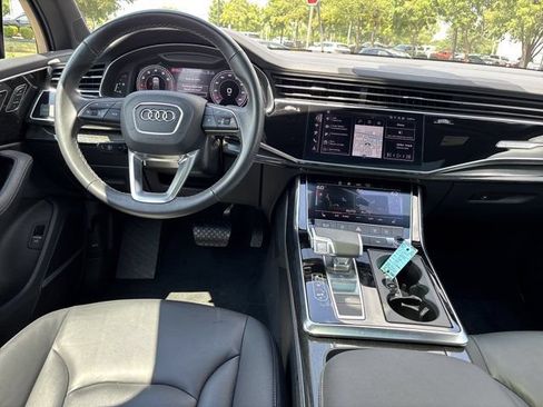 Used 2025 Audi Q7 3.0T Premium Plus AWD/4WD image 18