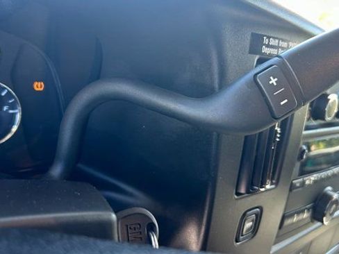 Used 2023 GMC Savana 2500 w/ Driver Convenience Package image 27