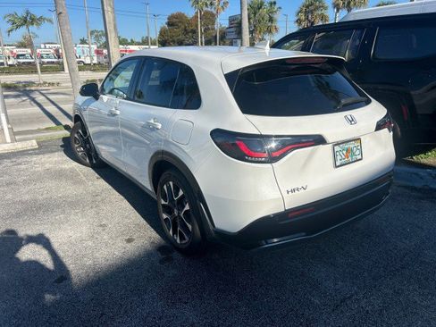 Used 2026 Honda HR-V EX-L image 4