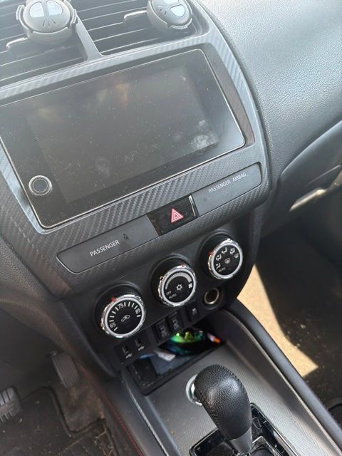 Used 2018 Mitsubishi Outlander Sport SE AWD/4WD image 12
