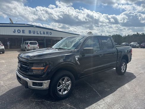 Used 2025 Ford F150 XLT image 19
