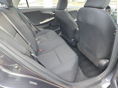 Used 2010 Toyota Corolla S image 9