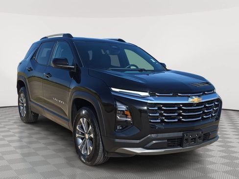 Used 2025 Chevrolet Equinox LT w/ Convenience Package II FWD image 1