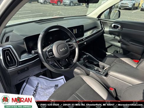 Used 2025 Kia Sorento S image 12
